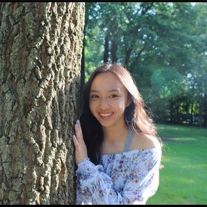 Meet your Posher, Elizabeth